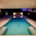 Brand New Design With Heated Pool And Sea View Pomer