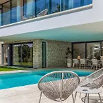 Brand New Design With Heated Pool And Sea View Pomer