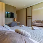 Villa Brand New Design With Heated Pool And Sea View Pomer