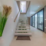 Villa Brand New Design With Heated Pool And Sea View *