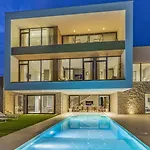 Brand New Design With Heated Pool And Sea View Villa *